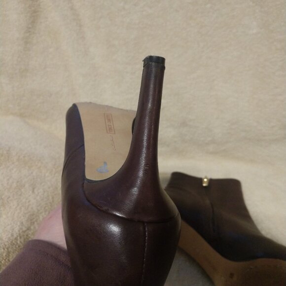 Vince Camuto “Cloey” brown leather ankle boots 7.5 - Picture 7 of 12